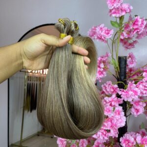 bone straight blend (blonde mix) 28"